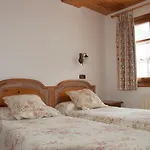 San Marsial Benasque Apartamentos y Hotel