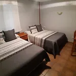Hotel Los Leones, El Mas Cercano A Warner