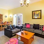 Villa Loly