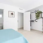 Holi-Rent El Secreto de Lola
