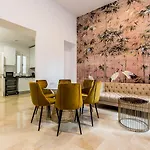San Francisco Plaza Apartamentos