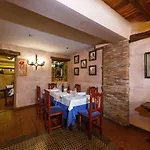 Fonduq Hotel Hospederia El Pilar
