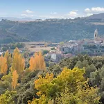 Rural Holiday Home In Tolva Near Near Mont Rebei Lake