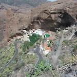 Casa Cueva Manuel y María
