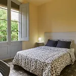 Room-Independent In Vilafranca Center