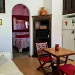 ZARATUSTRA. Rodalquilar CENTRO. GRAN terra. WIFI