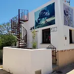 ZARATUSTRA. Rodalquilar CENTRO. GRAN terra. WIFI
