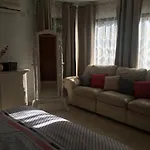 De Luxe Villa