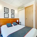 Oyo Hostal Luci-Mar