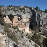 Fuente Del Pino Canon De Rio Lobos