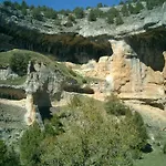 Fuente Del Pino Canon De Rio Lobos