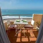 Gatu Villa Bani Con Terraza Y Vista Frontal Al Mar, Preferente Mayores De 25 Anos Y Familias
