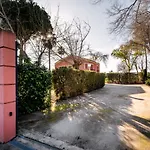 Villa Lucrecia