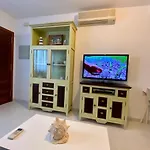 Apartamento Con Piscina A 350 Metros De La Playa