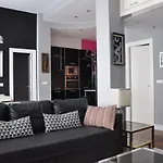 Loft En Begona Junto Al Casco Viejo By Urban Hosts