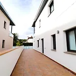 Villa Moderna Con Piscina Individual
