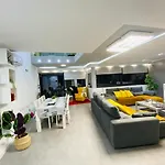 Villa Moderna Con Piscina Privada, Jardin Y Vista Al Mar