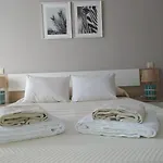 Los Pilares Tourist Home