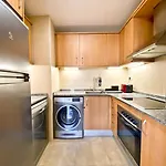 Urban Manresa-City Center Apartment With Balcony