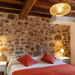 Casas Del Castillo, 1