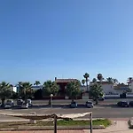 Piso familiar en frente del mar