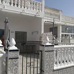 Bungalov U Ruzove Laguny