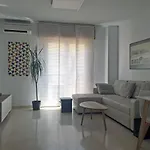 Vero Granada Y Parking En El Edificio