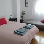 Amplio y céntrico apartamento junto al mar