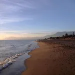 White Pearl Beach L2