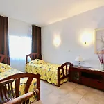 Villa In Maryvilla