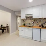 Agustina - Piso Centrico Reformado En Calle Peatonal