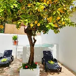 El Patio del Limón