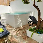 El Patio del Limón