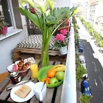 El rincon del pintorEnorme piso a 100mt Laurel