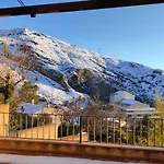 Apartamentos Casas Colgadas