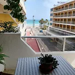 Urbanización Bahía Mar con piscina