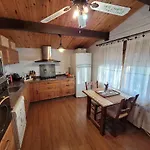 Casa de madera luz de Carlota