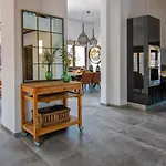 La Casa Gris Boutique Home