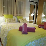 11 Flamingo Park