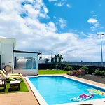 Villa Lisi ,lujo y confort a 300 metros del mar