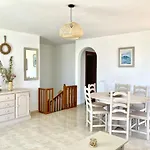 Villa Zodiac Acuario