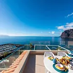 Los Gigantes Paradise