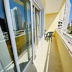A40 - Marina Palace - 2004 Finestrat S.L.