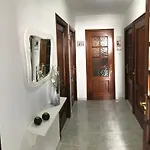 Lux House “Yalidos”