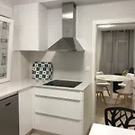 Bajo En Pueblo Marinero