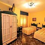 Apartamentos Turisticos La Fonda