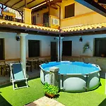 Los Laureles 2