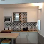 M2 Cool Apartment Next To Metro. 15M To Center