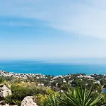 Piso Benalmádena Pueblo con vista, piscina y tranquilidad