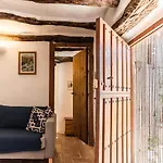 Casa Mundo - 16Th Century Traditional White Village House With Pool